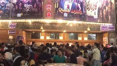 طوابير على بوابات سينمات وسط البلد في ثاني أيام العيد| فيديو 
