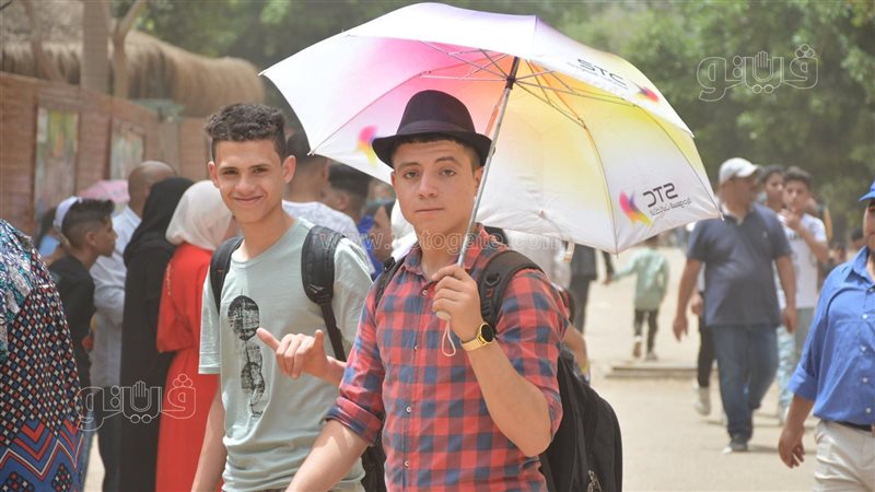 زوار حديقة الحيوان