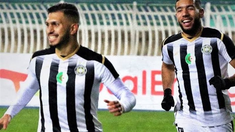رياض بن عياد لاعب