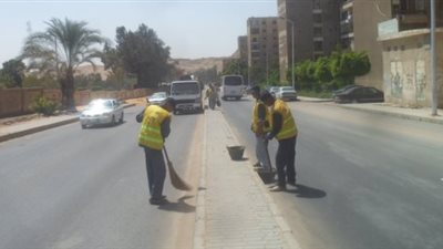 تطهير شوارع الهرم من القمامة وإغلاق المقاهي غير المرخصة