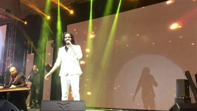 بهاء سلطان ومحمد أسامة يشعلان حفل العيد بالكويت بـ