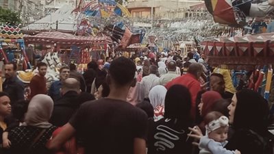 إقبال المواطنين على المتنزهات والحدائق في ثالث أيام عيد الفطر بالإسكندرية