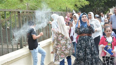 إقبال كثيف على حديقة الحيوان بالجيزة في ثالث أيام عيد الفطر | فيديو وصور 