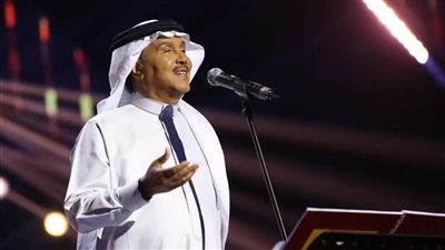 منديل ورقي مستعمل لمحمد عبده بـمبلغ 153 ألف جنيه يثير الجدل 