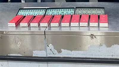 جمارك مطار سوهاج تحبط تهريب امبولات للشعر ب100 ألف جنيه