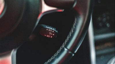 اهمية استخدام مثبت السرعه في السيارات 