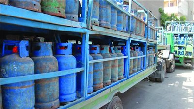 ضبط سيارة محملة بـ250 أسطوانة بوتاجاز قبل بيعها في السوق السوداء ببني سويف
