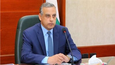 محافظ سوهاج: صرف 6 ملايين جنيه للعمالة غير المنتظمة وتعيين 520 شابا 