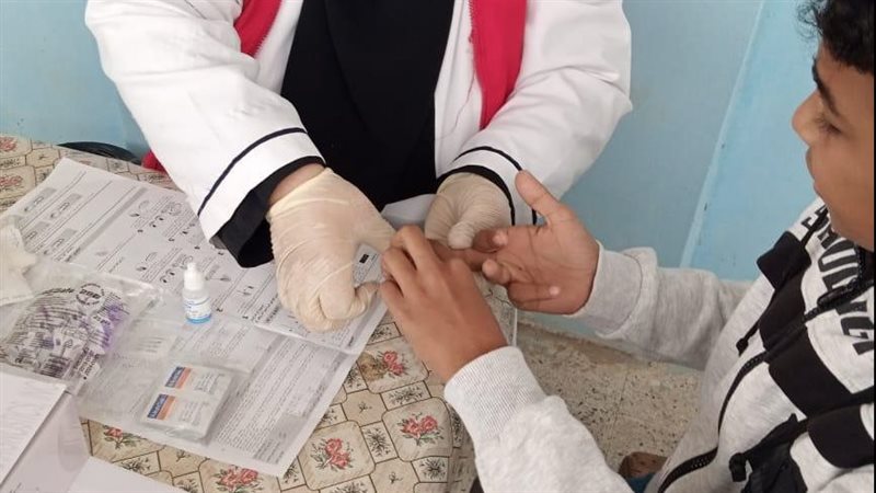 طلاب المدارس خلال
