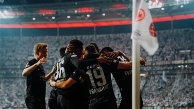 آينتراخت فرانكفورت يتأهل لثمن نهائي الدوري الأوروبي