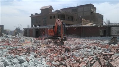 حملات رصد وإزالة مخالفات البناء في 6 أحياء بالجيزة | فيديو