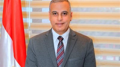 محافظ سوهاج: تطبيق المواعيد الصيفية لفتح وغلق المحال غدا