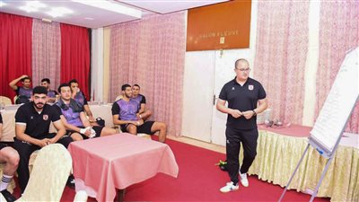 السوبر الإفريقي| محاضرة فنية لرجال يد الأهلي في النيجر