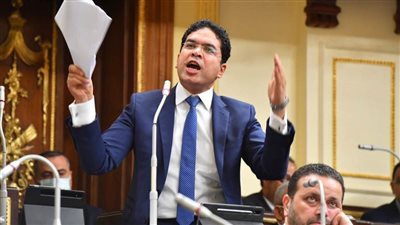 ضياء داوود يوضح شروط نجاح الحوار السياسي الذي دعا إليه السيسي|فيديو