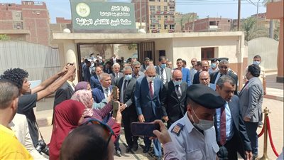 بأول أيام العمل بقانون الشهر العقاري الجديد.. وزير العدل يتفقد محكمة شبين القناطر | صور