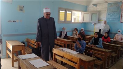 رئيس منطقة شمال سيناء الأزهرية يتابع امتحانات نهاية العام | صور