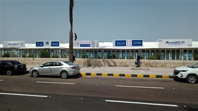 محافظ الإسكندرية: استبدال الوحدات الشاطئية الخشبية المتهالكة بأخرى جديدة