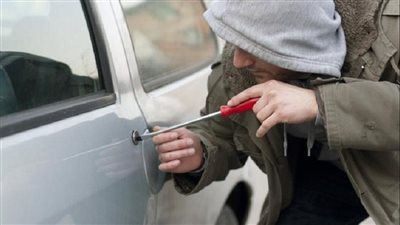 استدعاء عامل اتهم عاطلا بالشروع في سرقة سيارته بالظاهر