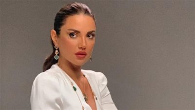 درة بالأبيض في أحدث ظهور