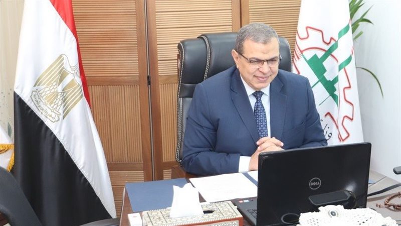 وزير القوي العاملة