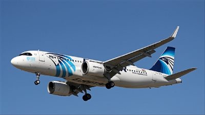 البريد يصدر طابعا تذكاريا بمناسبة مرور 90 عامًا على إنشاء مصر للطيران 