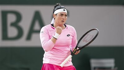 أول لاعبة عربية تحقق بطولة ماسترز.. أنس جابر تتوج ببطولة مدريد للتنس