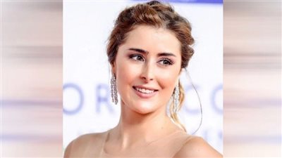 عائشة بن أحمد تنتظر عرض 