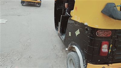التوك توك وسيلة نقل طلاب رابعة ابتدائى للجان فى الاسكندرية