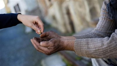 تفسير رؤية المتسول في المنام وعلاقته بالهموم والأحزان وقلة الرزق وضيق الحال 