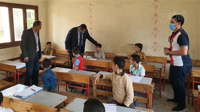 وكيل تعليم الغربية يتابع سير امتحانات النقل بمدارس طنطا 