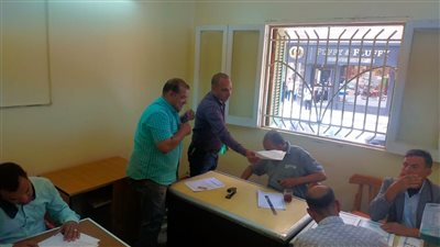 سعفان يتابع عملية تلقي طلبات الترشح للانتخابات العمالية بالمنوفية ودمياط وبني سويف | صور