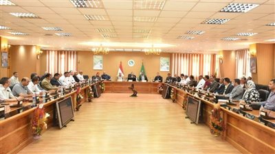 محافظ الشرقية يصدر حركة تنقلات موسعة للقيادات المحلية