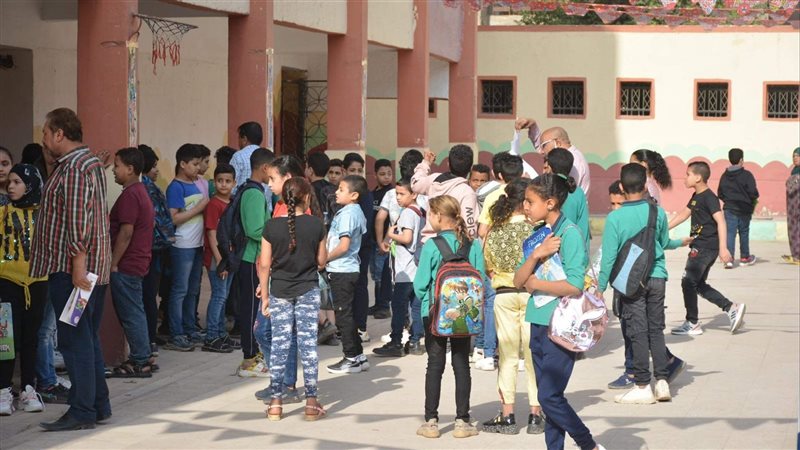 طلاب الصف الرابع
