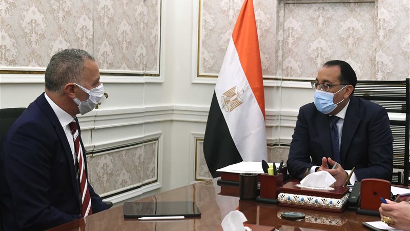 رئيس الوزراء يلتقي