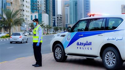 إماراتي ينتحل صفة رجل أمن لسرقة المارة