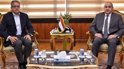 وزيرا الطيران والسياحة والآثار يبحثان آليات تنشيط الحركة الجوية والسياحية
