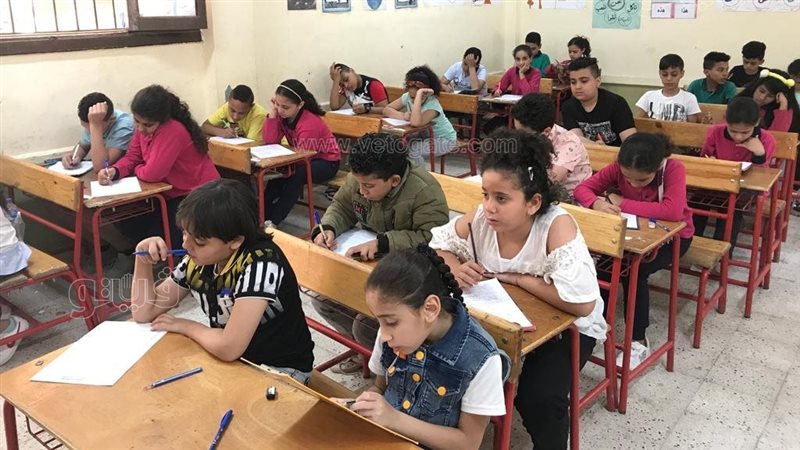 طلاب الصف الرابع