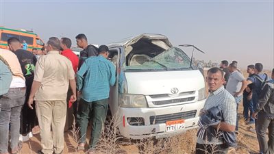 مصرع شخصين وإصابة 8 آخرين في حادث مروع بطريق الإسماعيلية السويس | صور