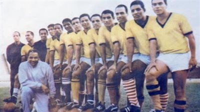 قبل نهائي دوري أبطال أفريقيا.. هذا المدرب صاحب أول لقب تحققه الكرة المصرية