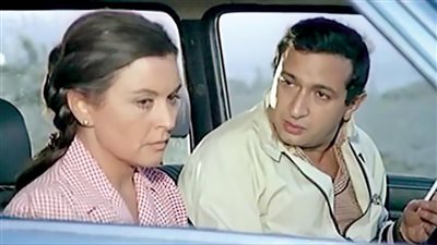 أهل القمة.. فيلم عرى سياسة الانفتاح الاقتصادي.. منعه وزير الداخلية والسادات صرح بعرضه بشرط 