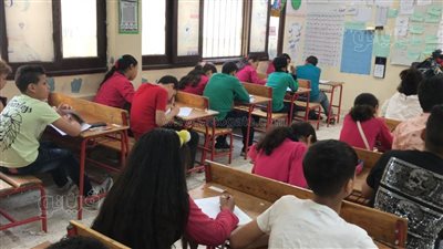 مدارس الجيزة تستقبل طلاب رابعة ابتدائي لأداء امتحاني الدراسات وتكنولوجيا المعلومات| فيديو