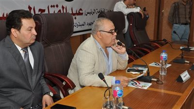 سعفان: تسليم 3106 وثائق تأمين ضد الحوادث للعمالة غير المنتظمة بكفر الشيخ