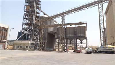 لجنة لمتابعة توريد الأقماح للصوامع والشون بالإسماعيلية| صور