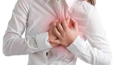 طبيب قلب يكشف طرق الحماية من حدوث الموت المفاجئ للشباب 