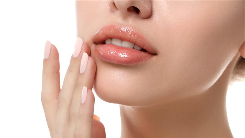 علاج تشقق الشفاه