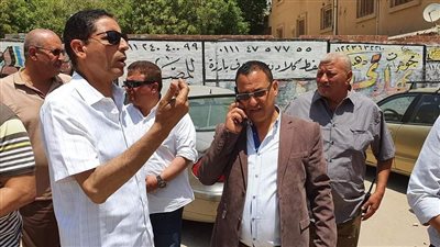 ضبط تكاتك في جراجات أسفل عقارات هضبة الأهرام وإغلاق محلات غير مرخصة|صور