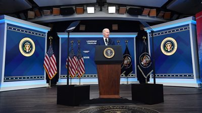 لمكافحة التضخم.. واشنطن تدرس رفع الرسوم الجمركية عن السلع الصينية