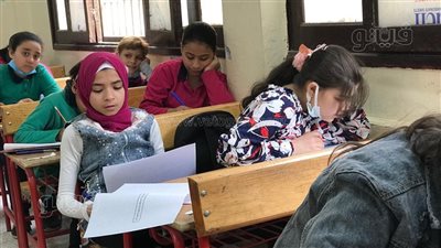 مدارس الجيزة تستقبل طلاب رابعة ابتدائي لأداء امتحان اللغة الإنجليزية | فيديو 