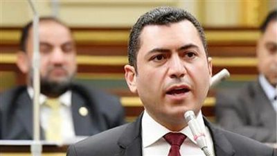 صناعة البرلمان: الأزمة الاقتصادية العالمية فرصة كبيرة لتعميق الصناعة الوطنية