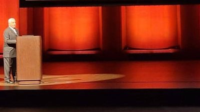 زاهي حواس يوقع كتابه الجديد عن الملك رمسيس الثاني بمتحف هيوستن | صور